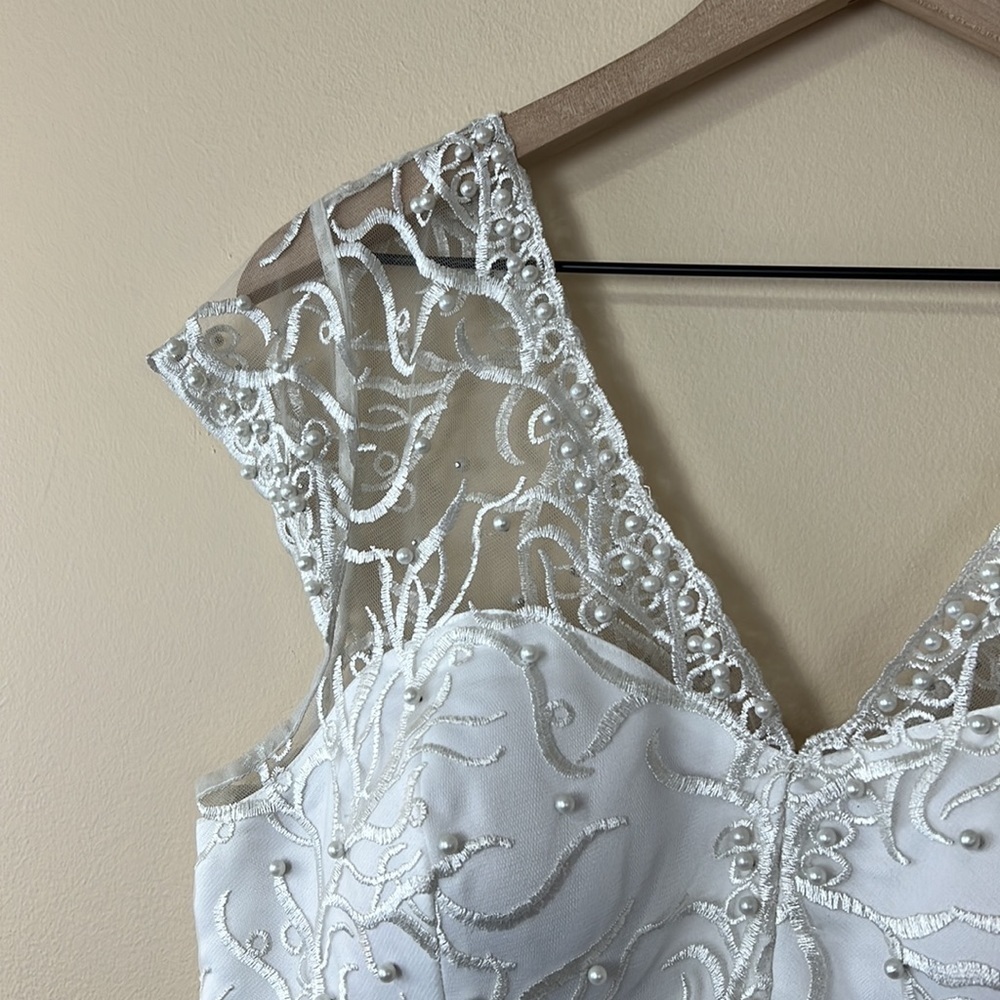 NWOT wedding dress - Picture 9 of 13